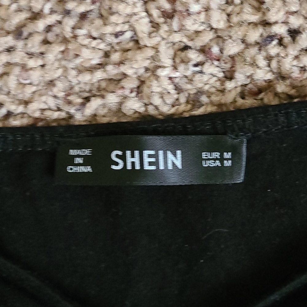Like new long sleeve crop top - Picture 5 of 6